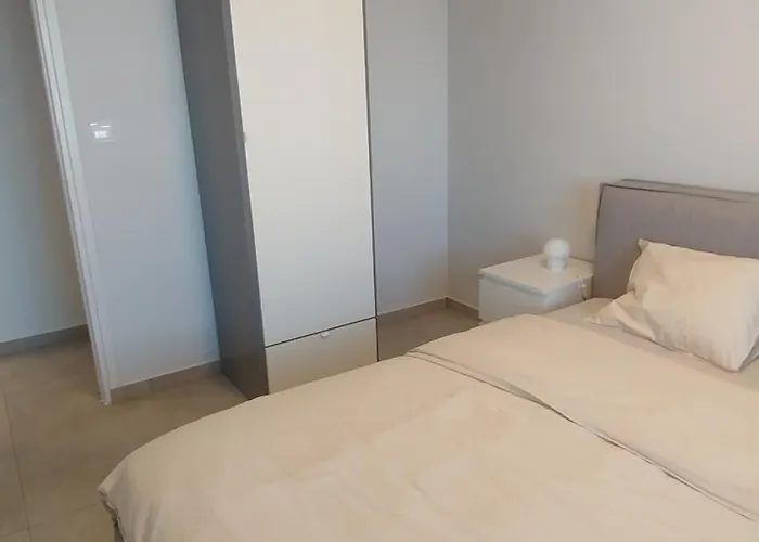 One Bedroom Apartment
